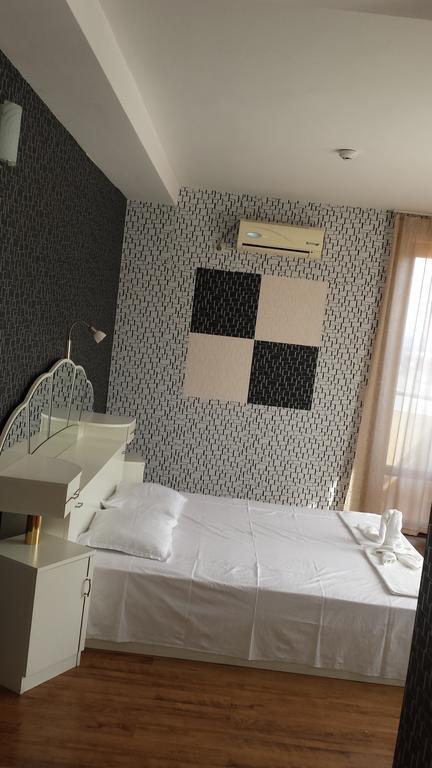 Hotel Queen Aydemir Екстер'єр фото