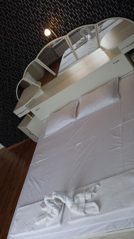 Hotel Queen Aydemir Екстер'єр фото