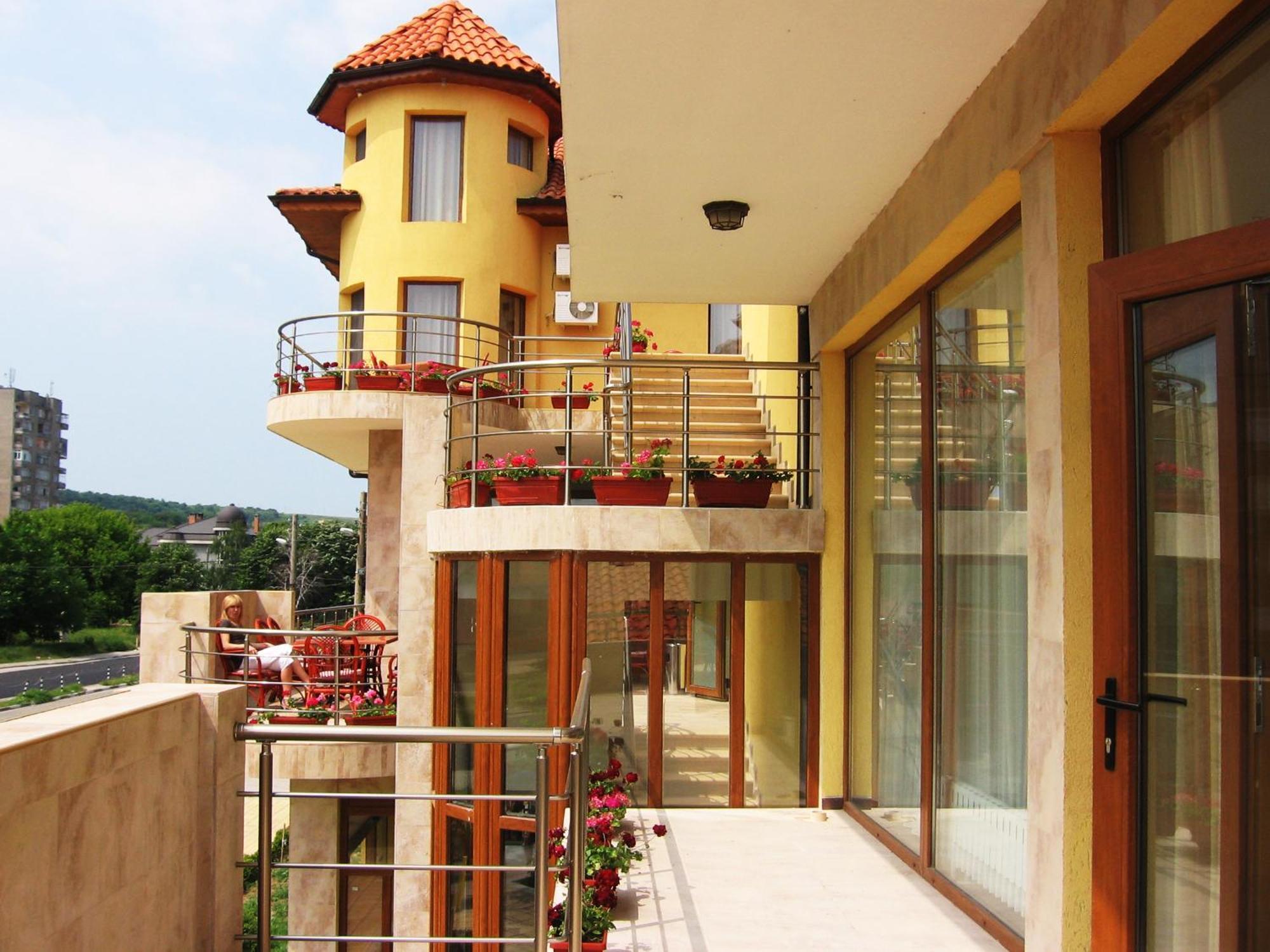 Hotel Queen Aydemir Екстер'єр фото